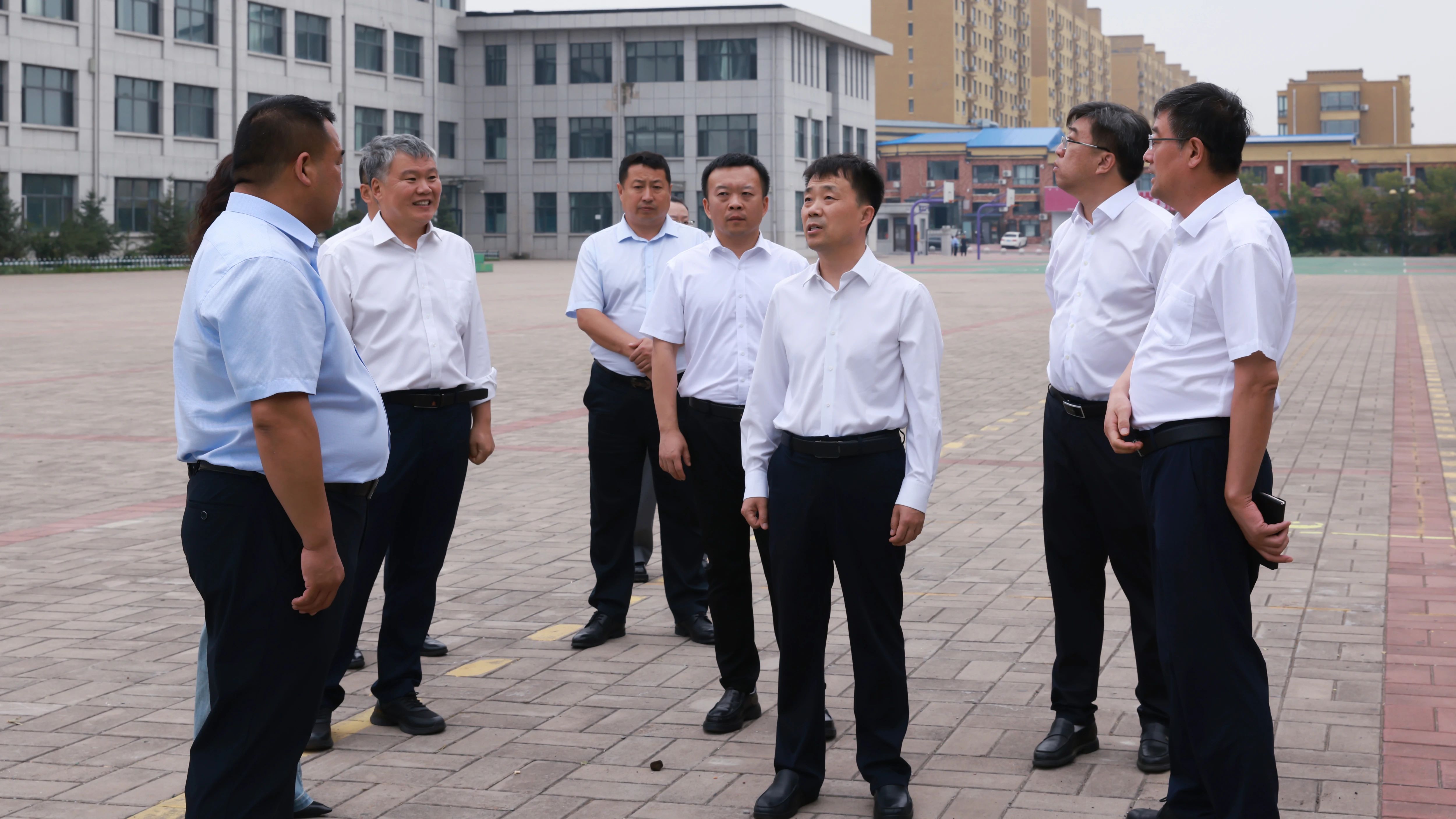 我縣開展教師節(jié)走訪慰問活動(dòng)